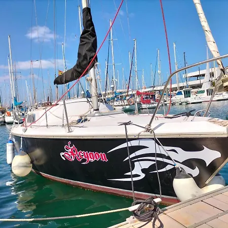 Canarian Pirat Botel