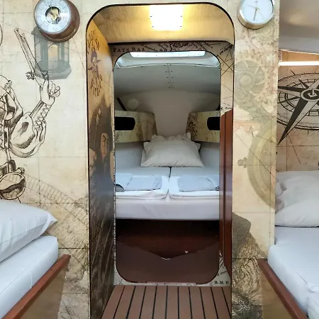 Canarian Pirat Båthotell Arrecife (Lanzarote)